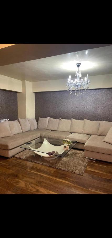 Apartament Lux Ultracentral Craiova Exterior photo